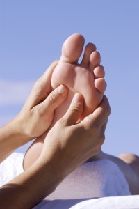 foot-massage-1428388-1599x2397